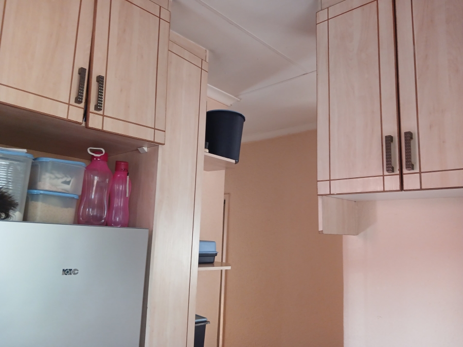 2 Bedroom Property for Sale in Tlhabane West North West